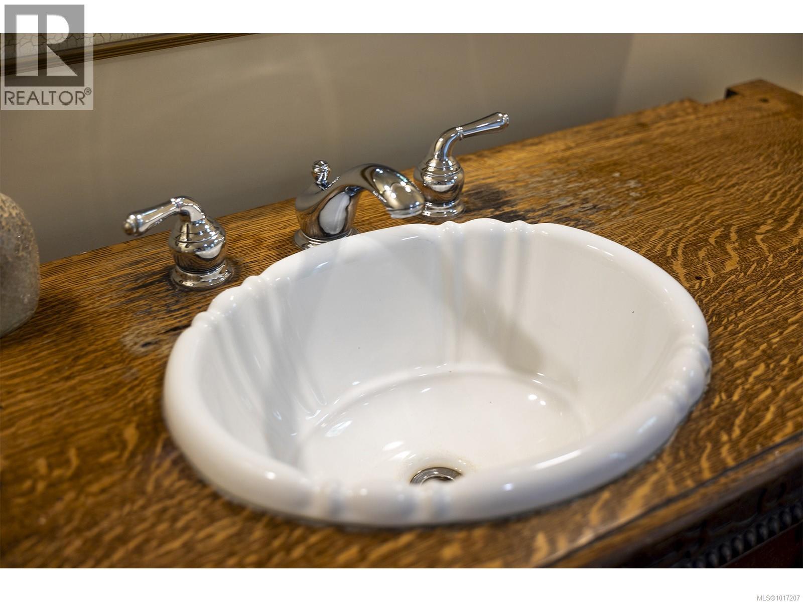  332 Catherine Street, Victoria