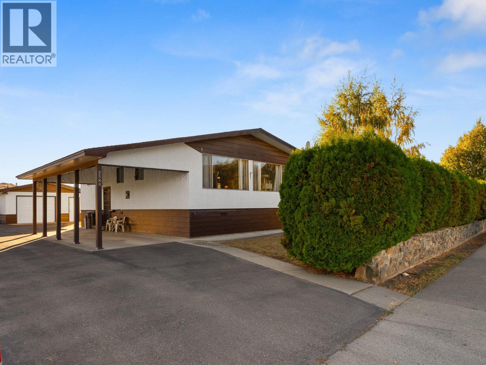 2588 Jackson Avenue, Merritt