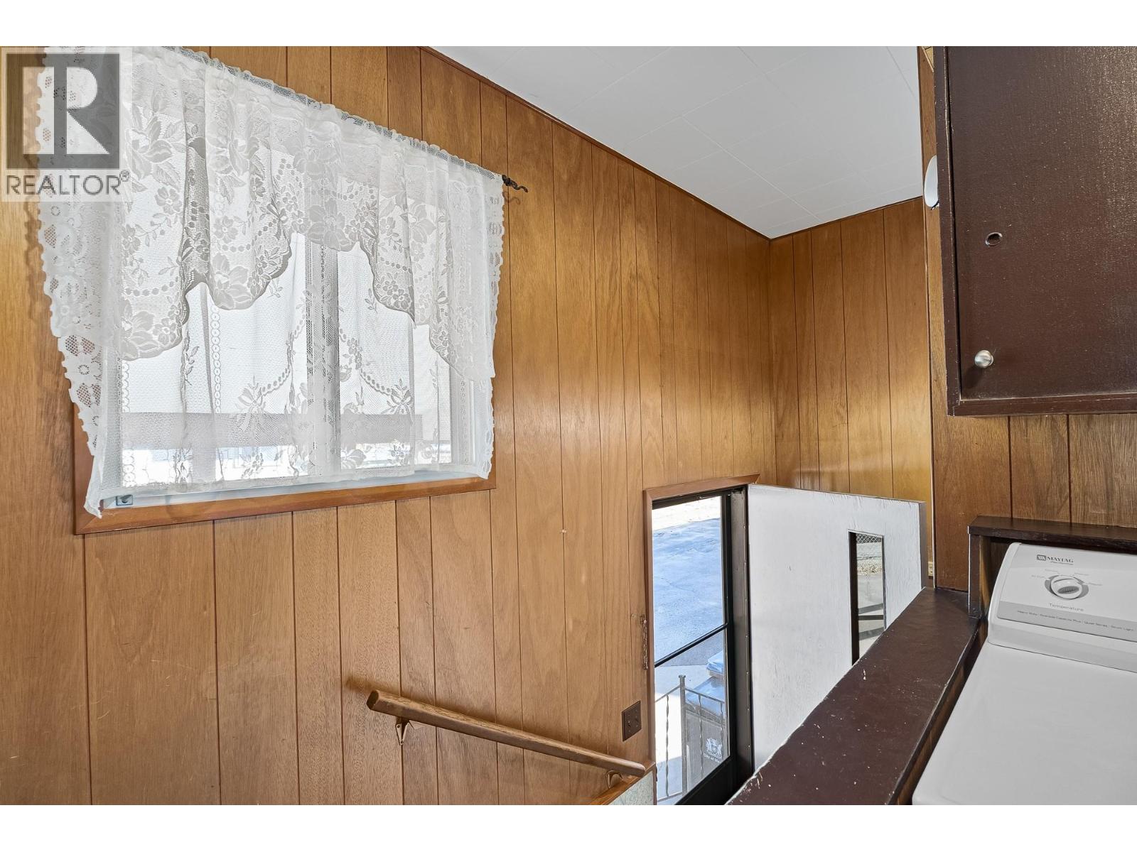 2588 Jackson Avenue, Merritt