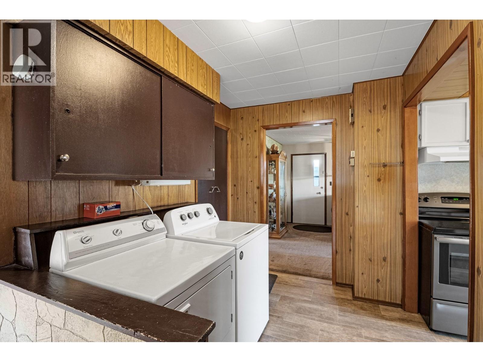 2588 Jackson Avenue, Merritt