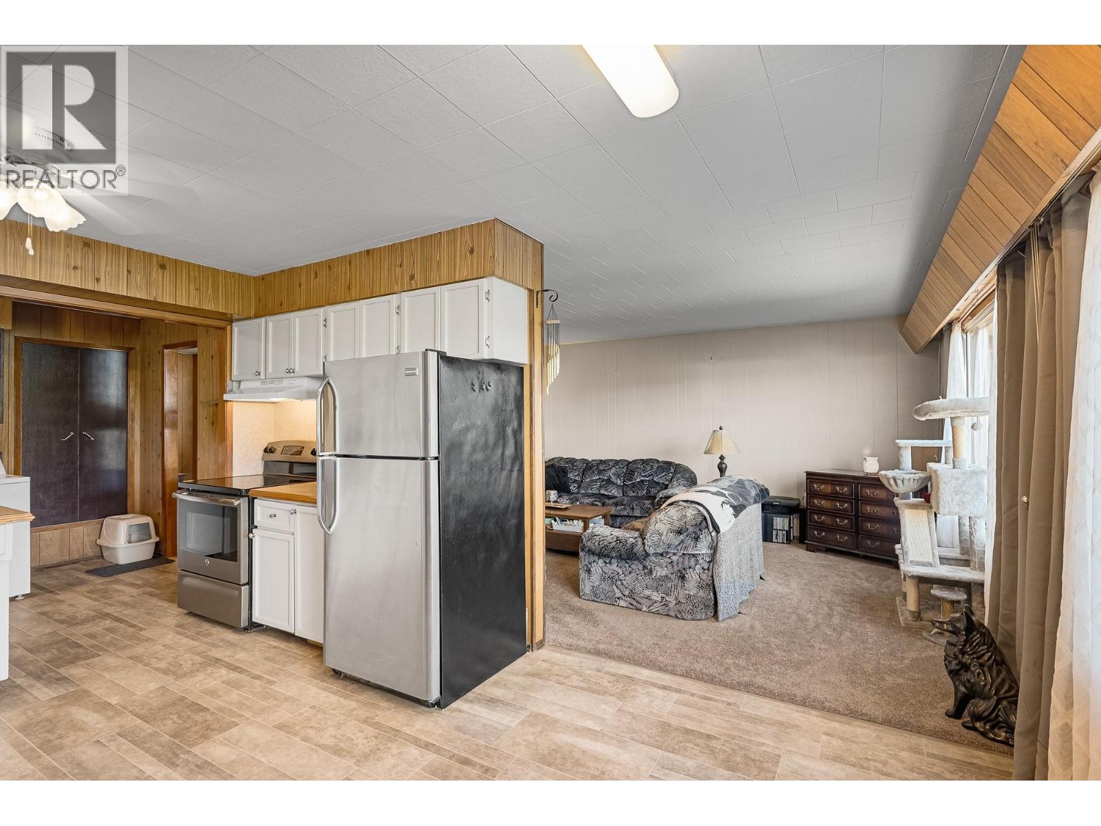 2588 Jackson Avenue, Merritt