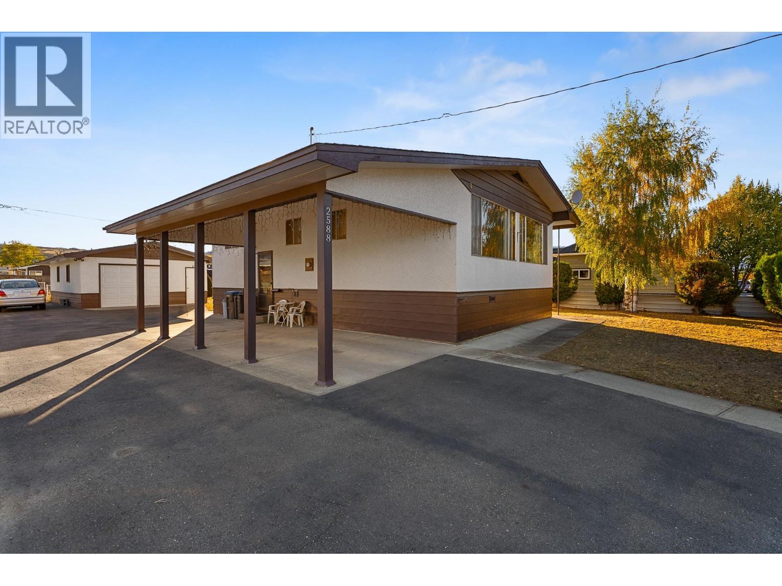 2588 Jackson Avenue, Merritt