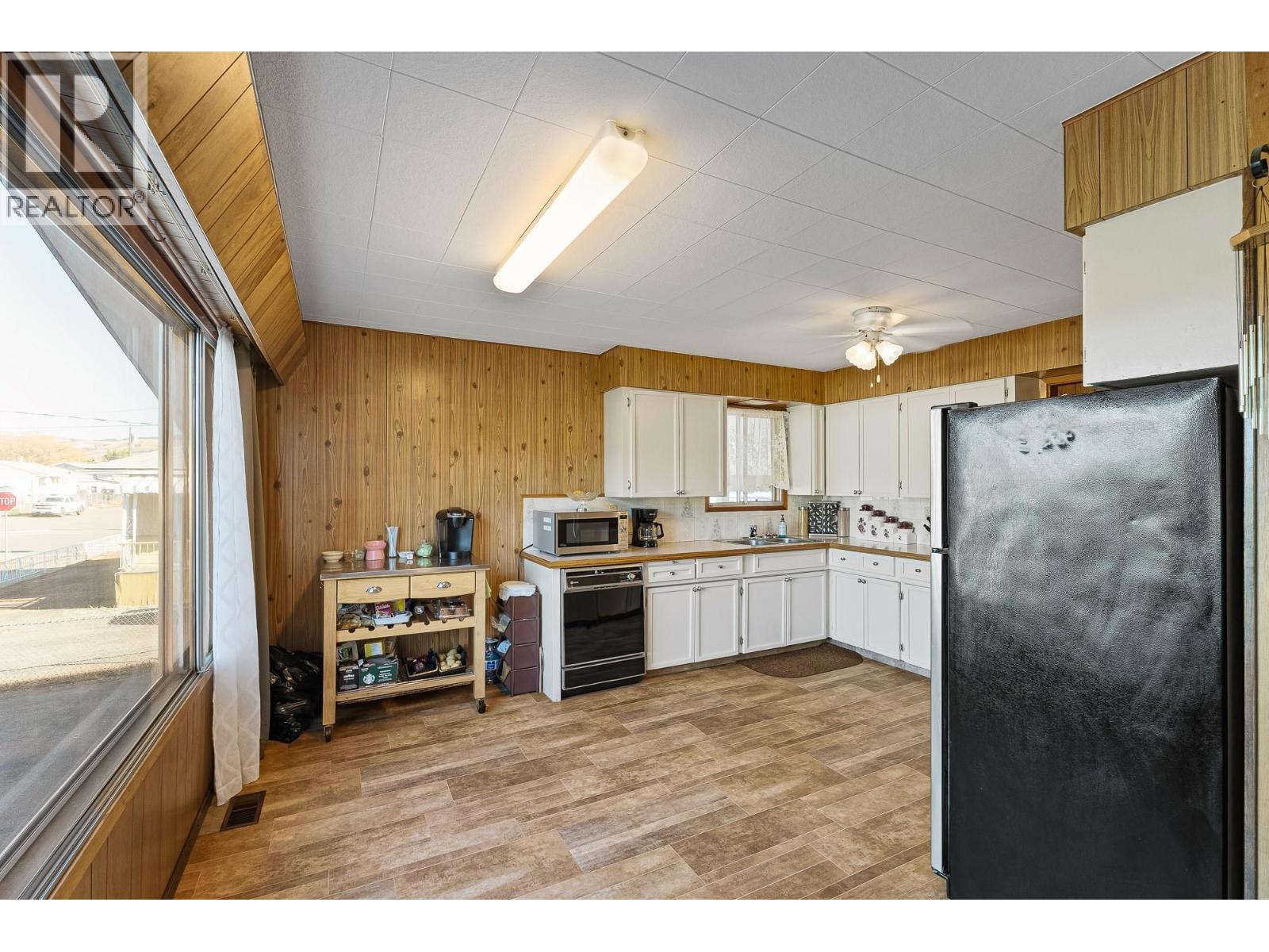 2588 Jackson Avenue, Merritt