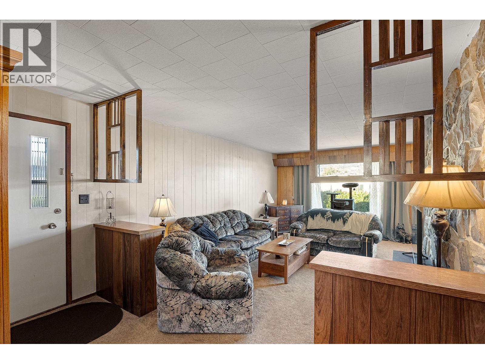 2588 Jackson Avenue, Merritt