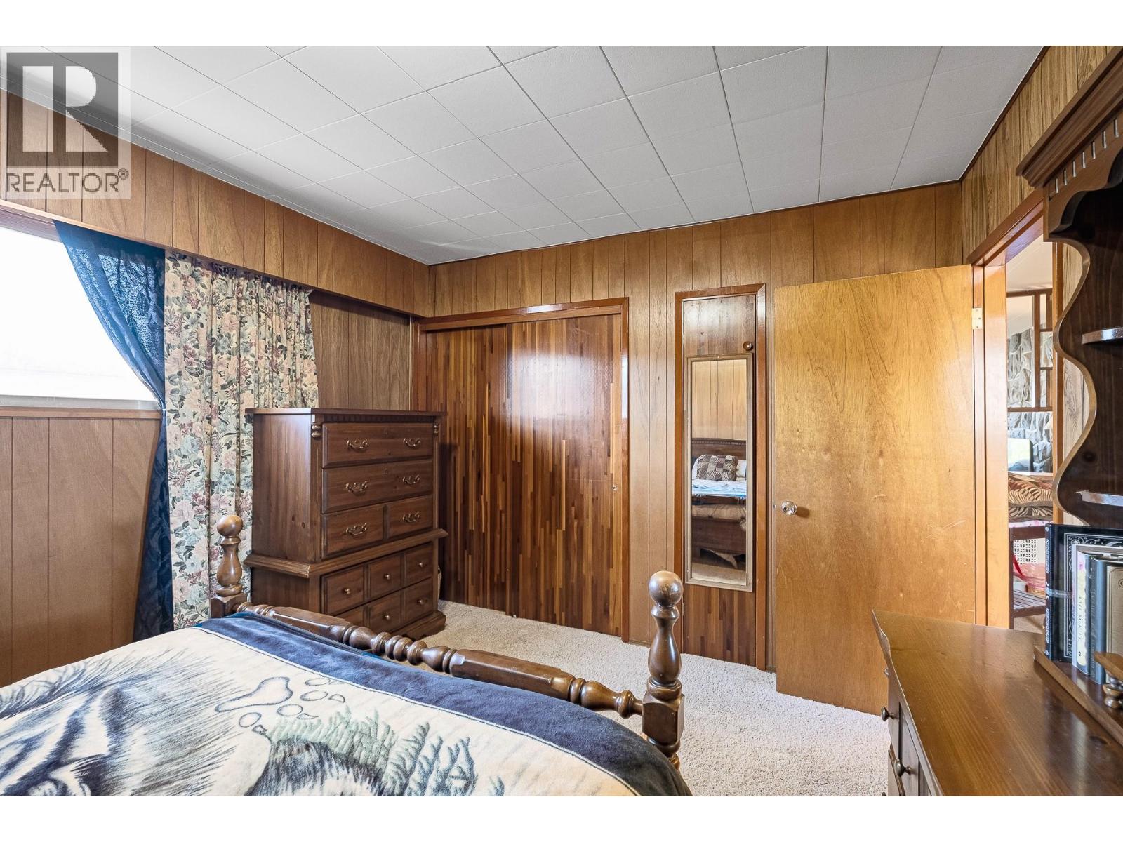 2588 Jackson Avenue, Merritt