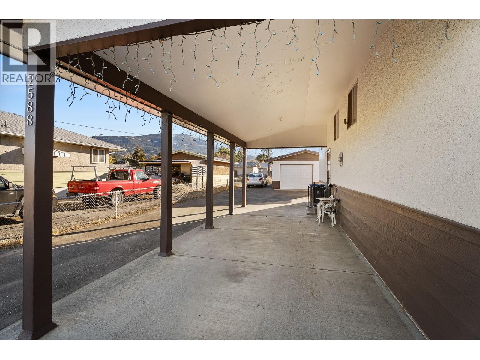 2588 Jackson Avenue, Merritt