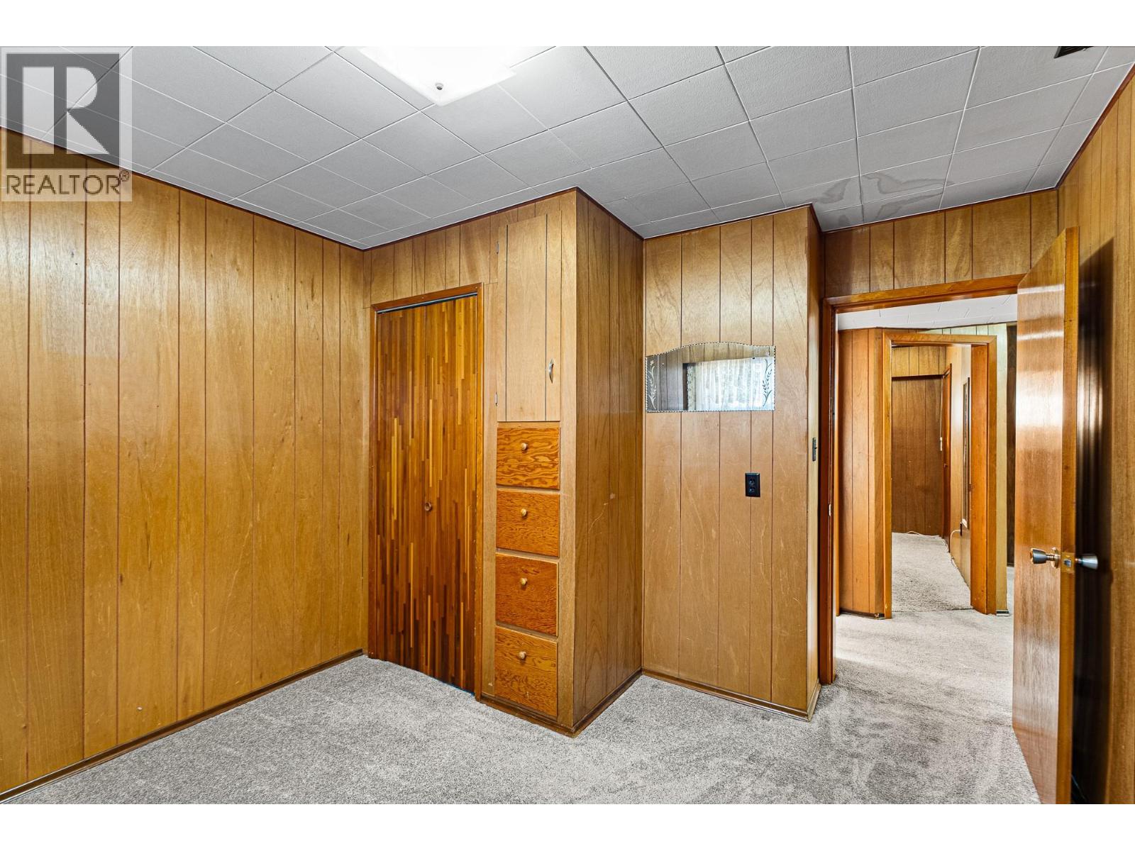 2588 Jackson Avenue, Merritt