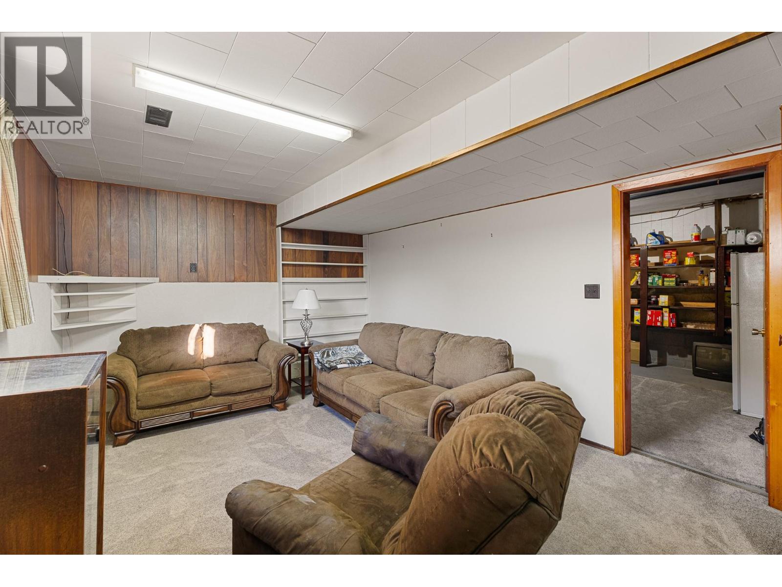 2588 Jackson Avenue, Merritt