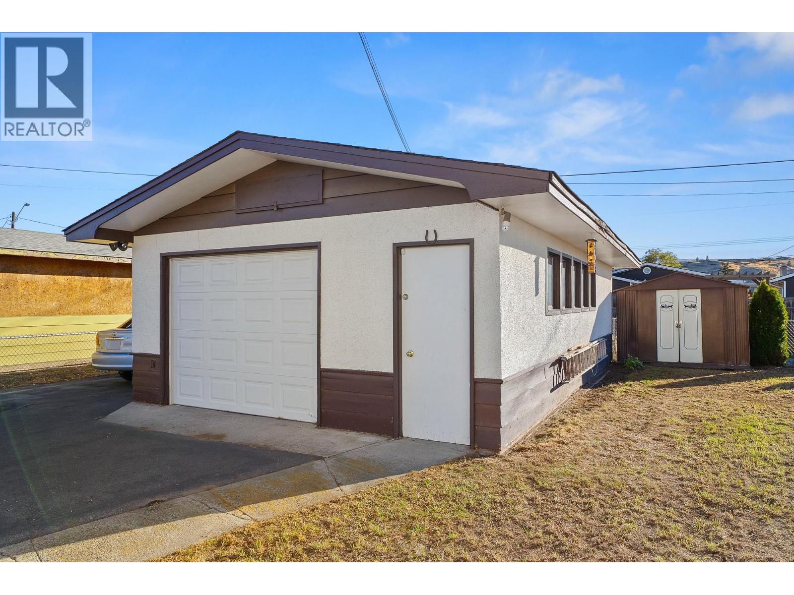 2588 Jackson Avenue, Merritt