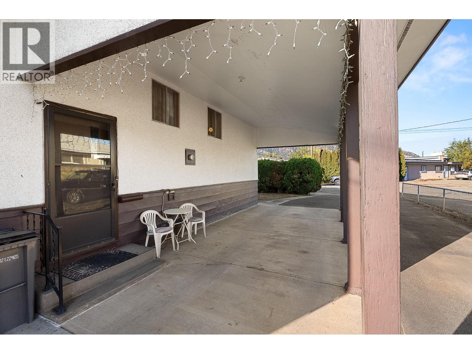 2588 Jackson Avenue, Merritt