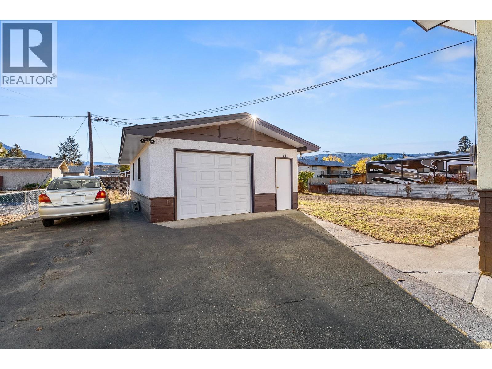 2588 Jackson Avenue, Merritt