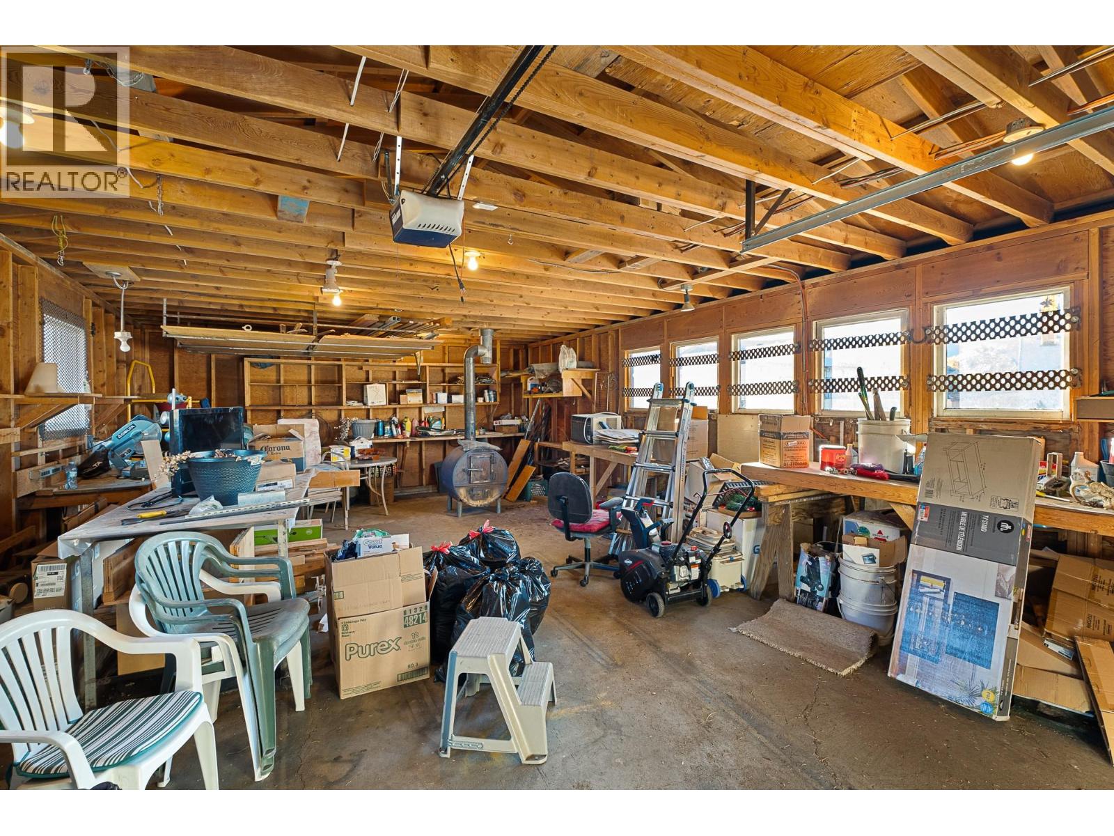 2588 Jackson Avenue, Merritt