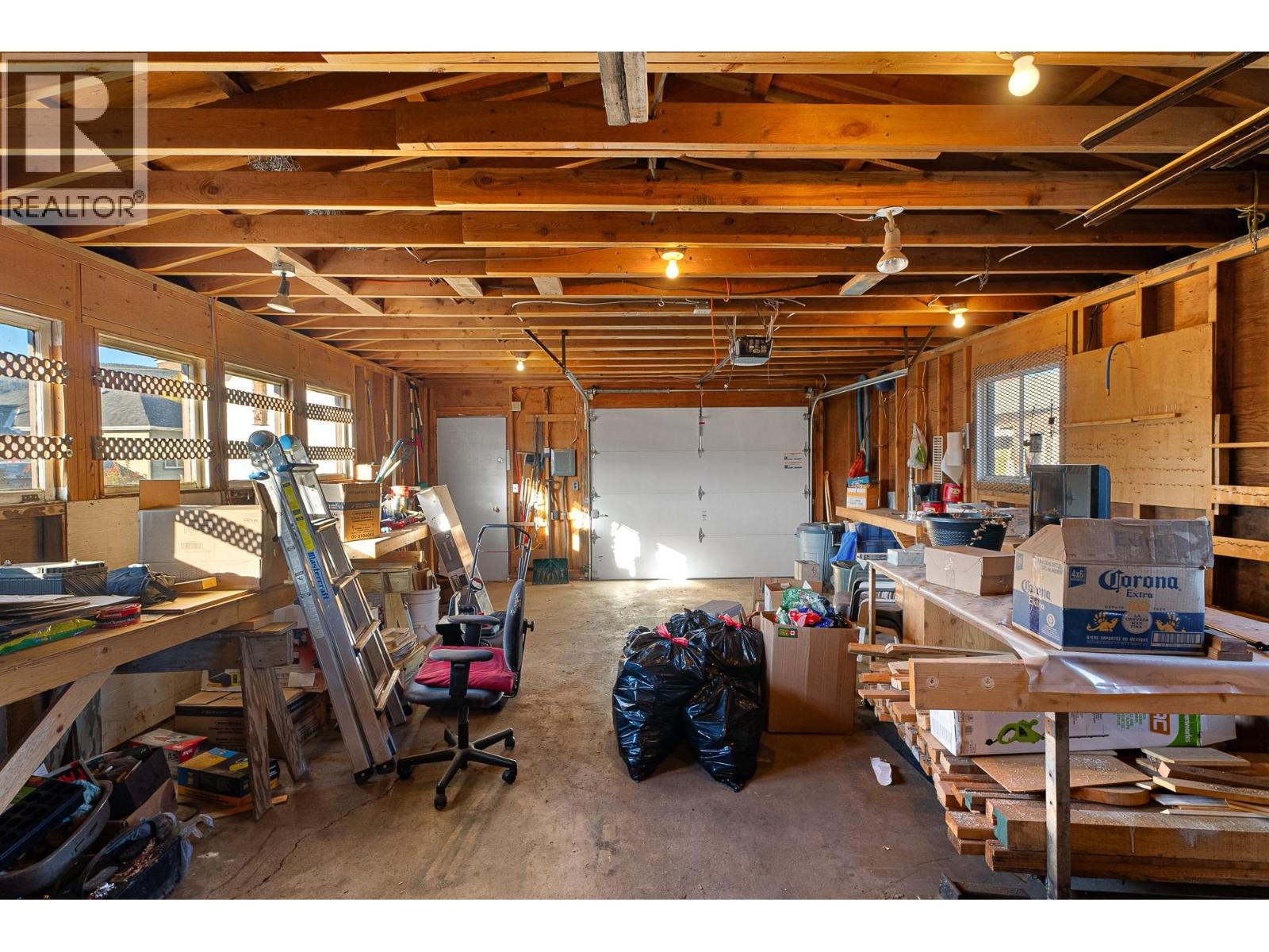 2588 Jackson Avenue, Merritt