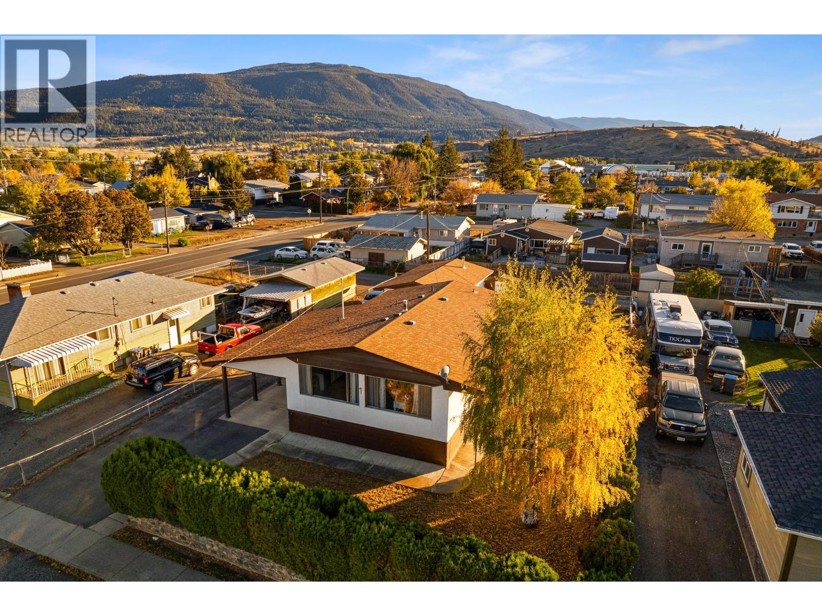 2588 Jackson Avenue, Merritt