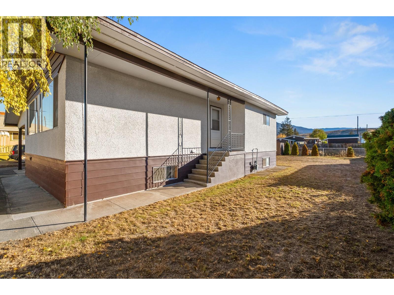 2588 Jackson Avenue, Merritt