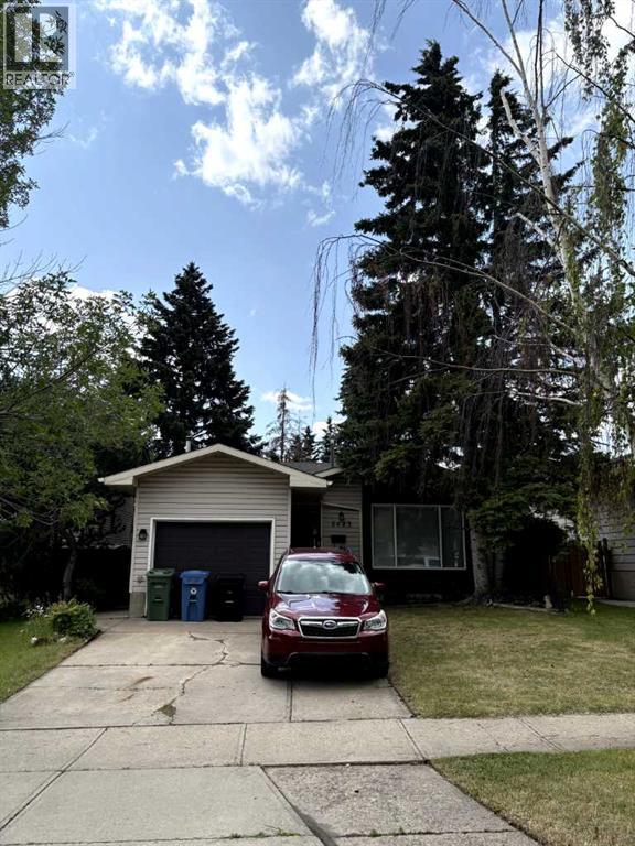 Single Family House 4 Level for Sale in   Avenue NE Pineridge Calgary 