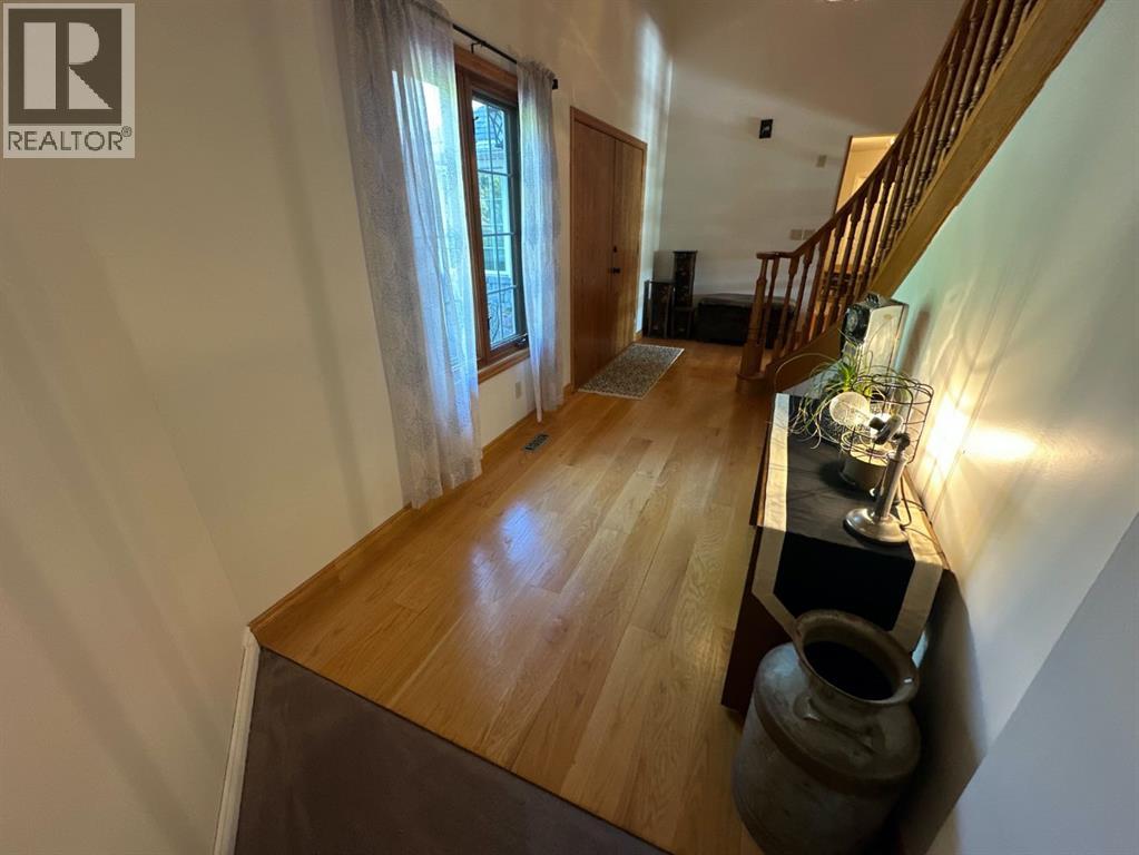 Single Family House Bungalow for Sale in   Street Rosedale Peace River 