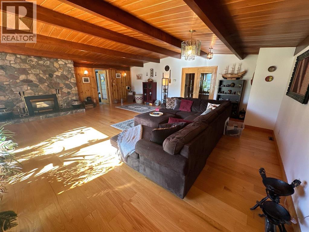 Single Family House Bungalow for Sale in   Street Rosedale Peace River 