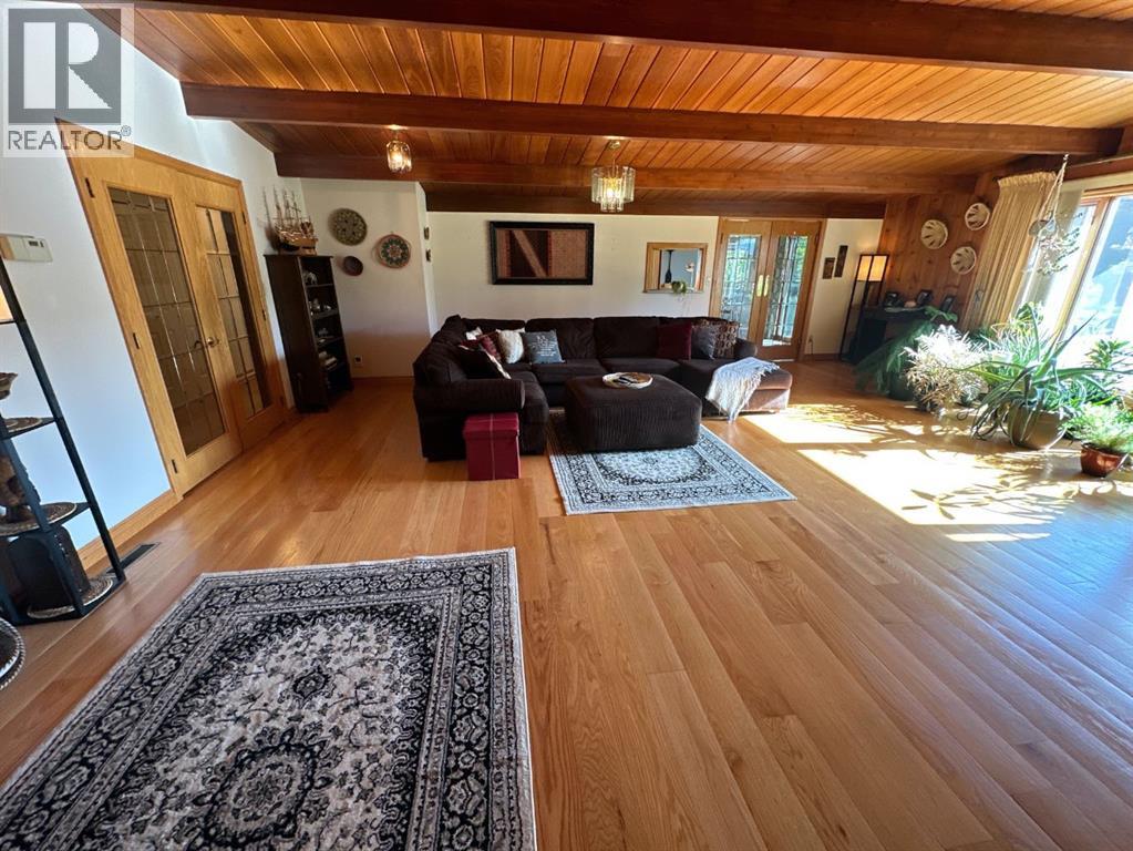 Single Family House Bungalow for Sale in   Street Rosedale Peace River 