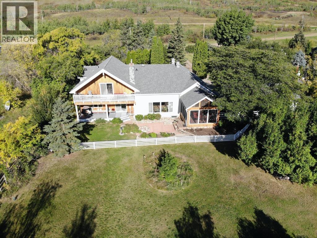 Single Family House Bungalow for Sale in   Street Rosedale Peace River 