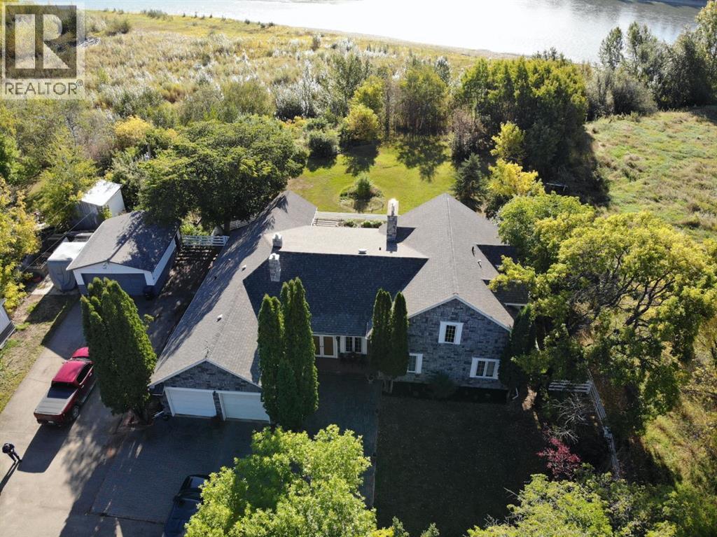 Single Family House Bungalow for Sale in   Street Rosedale Peace River 