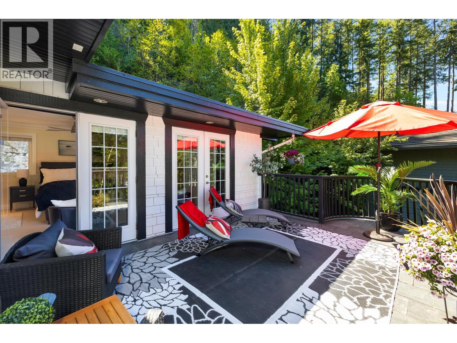 5671 WESTPORT ROAD, West Vancouver