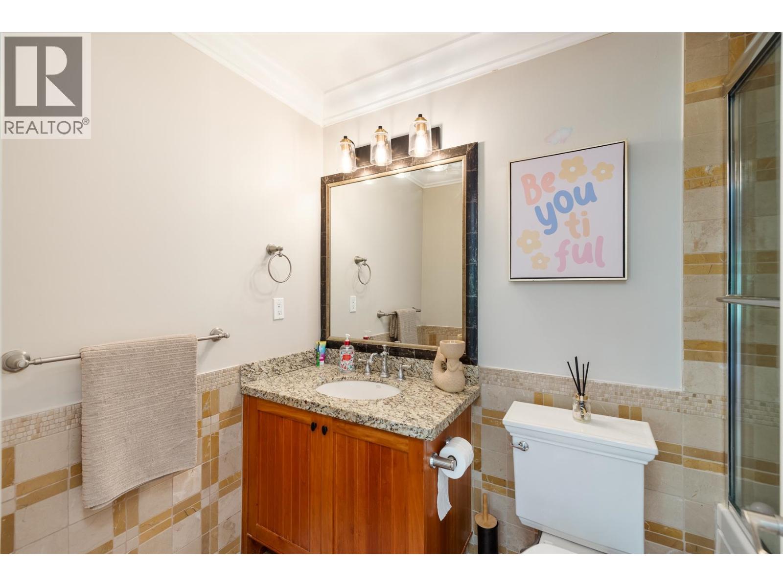 5671 WESTPORT ROAD, West Vancouver