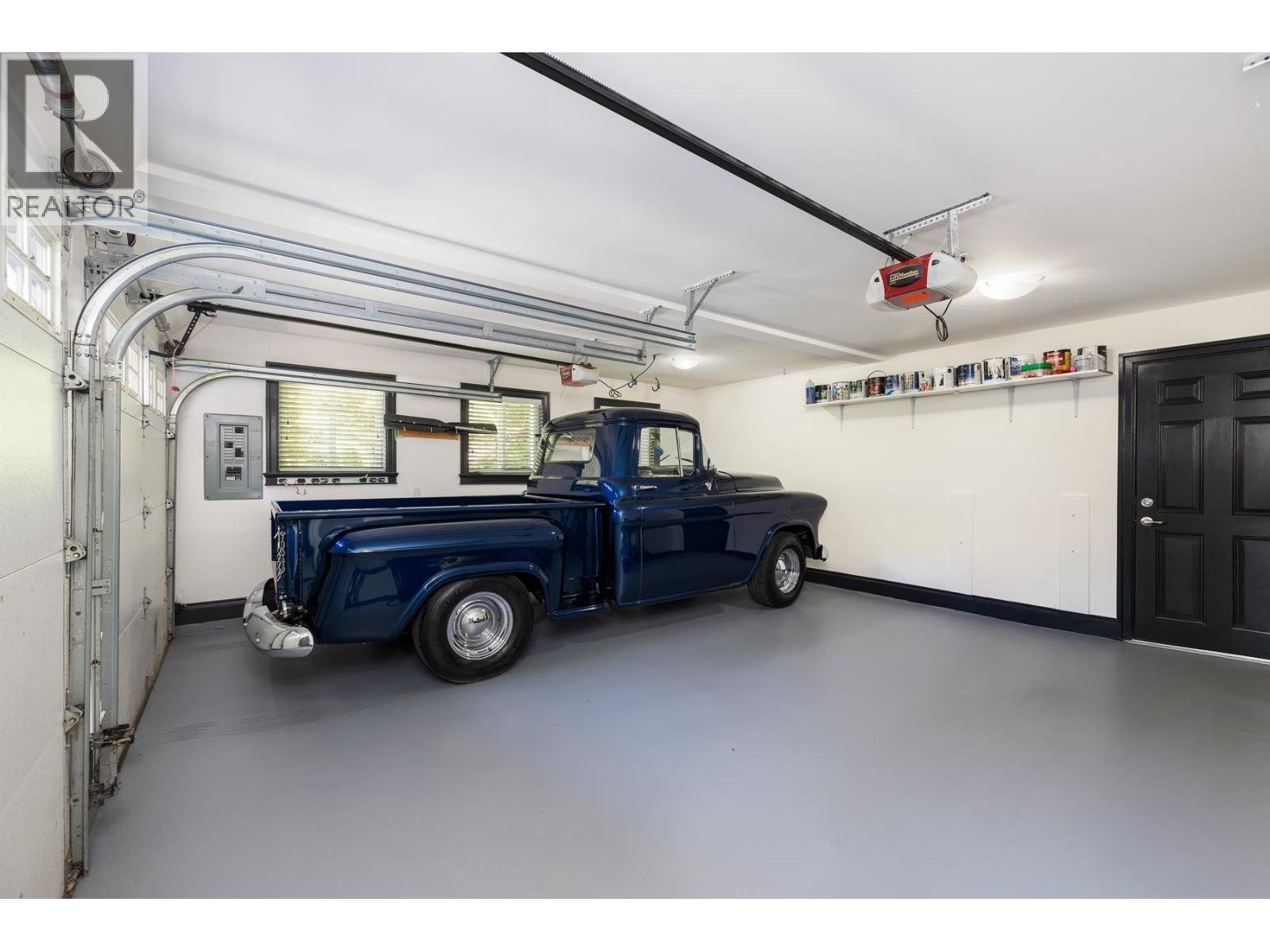 5671 WESTPORT ROAD, West Vancouver