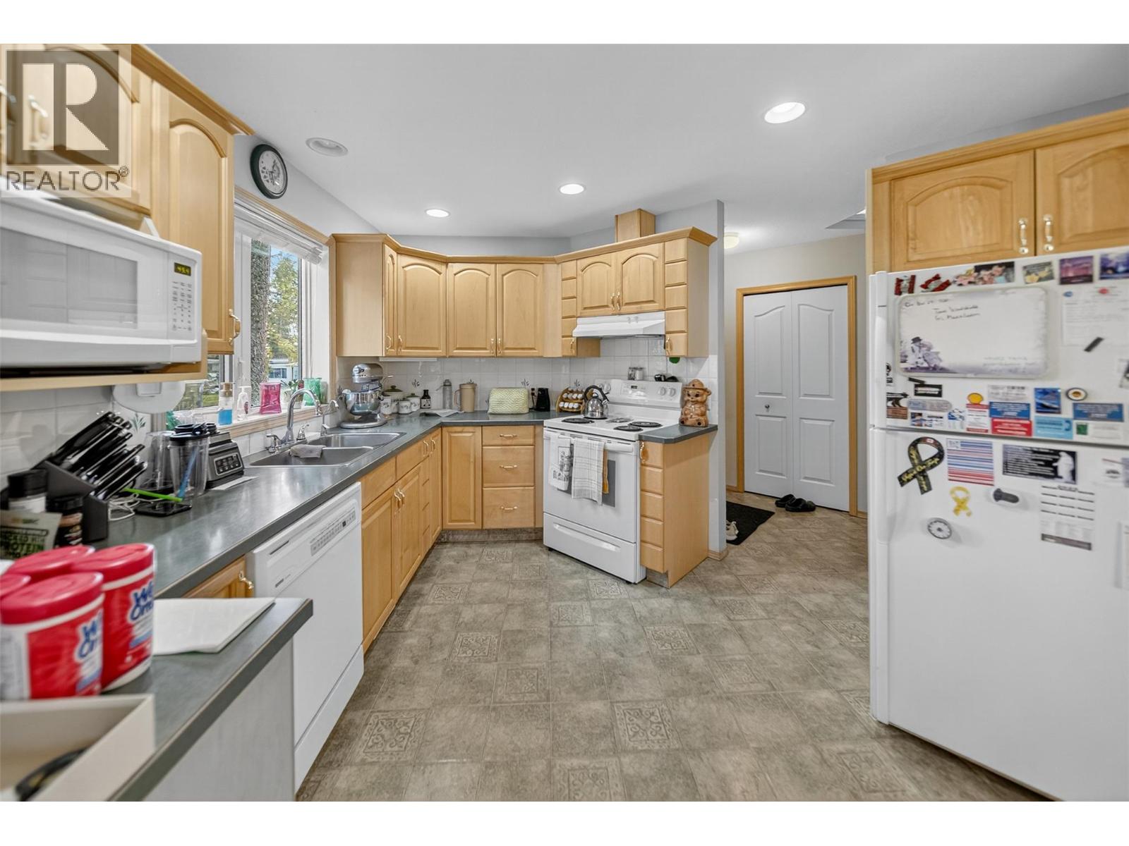 7250 Olsen Road - 21
