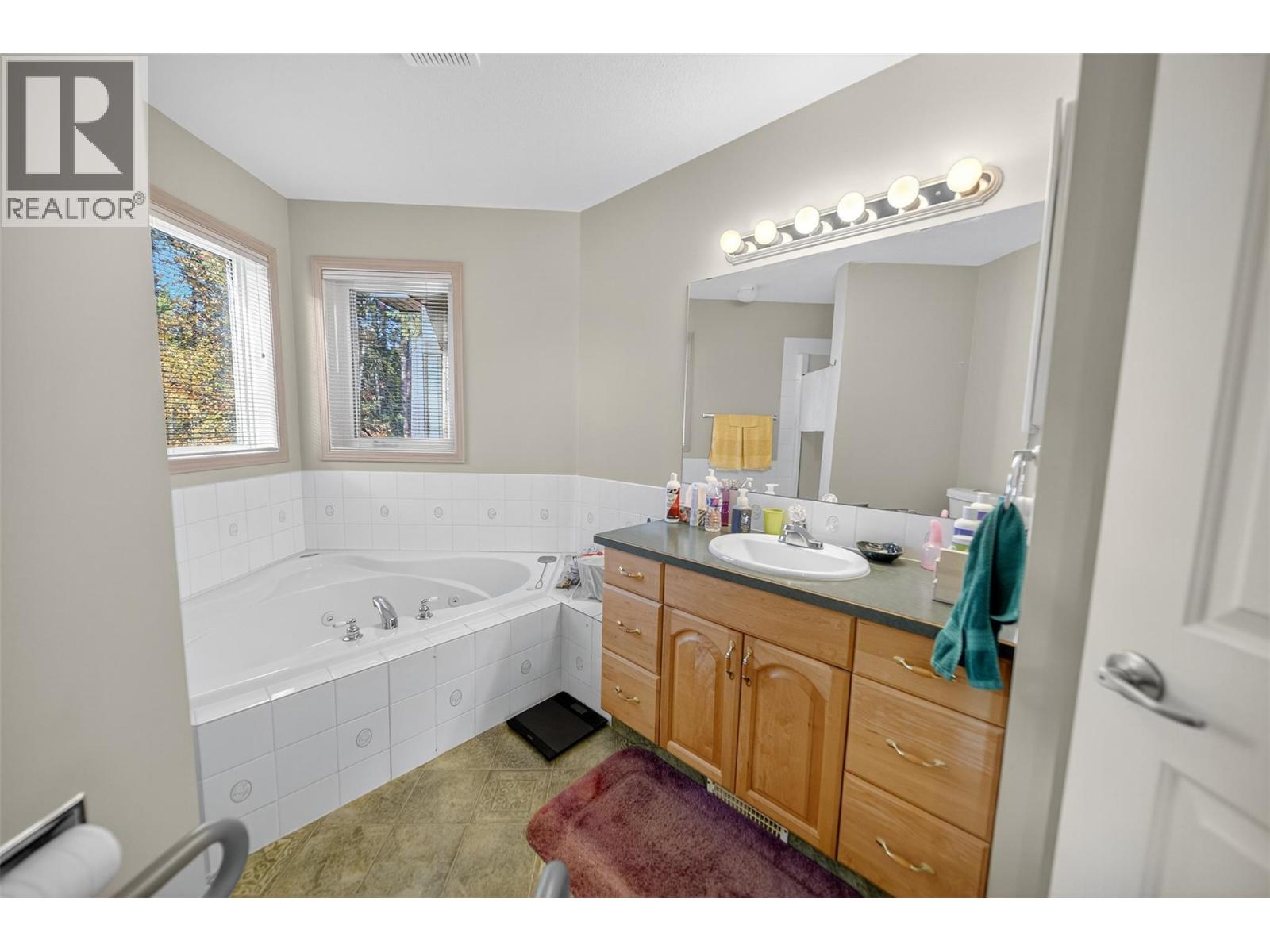 7250 Olsen Road - 33