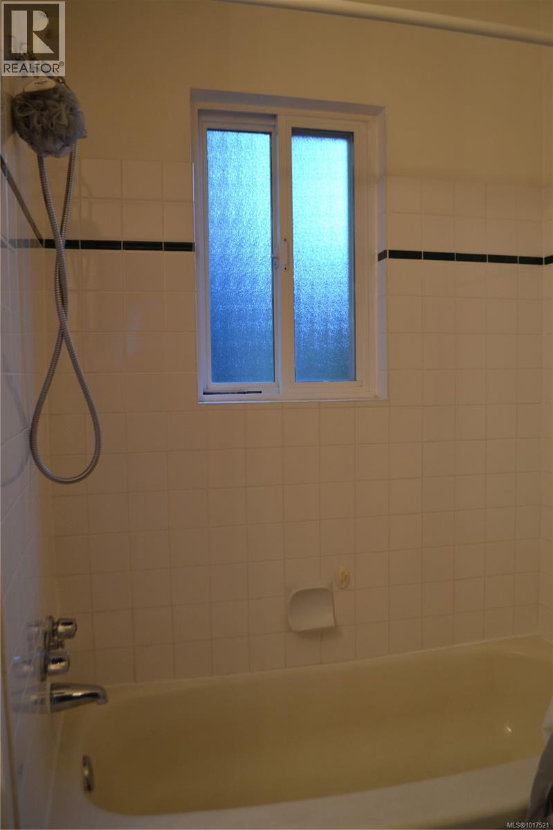 25 1201 Craigflower Rd, View Royal