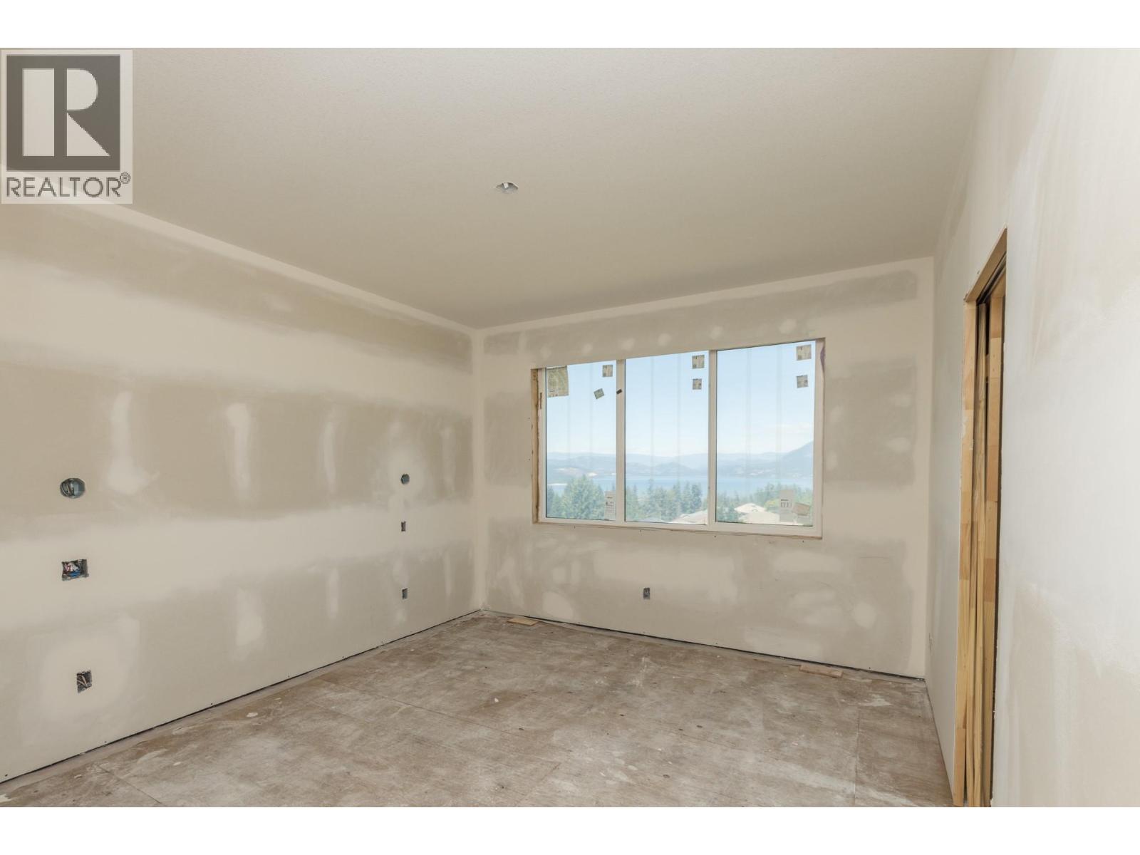 1121 16 Avenue SE, Salmon Arm