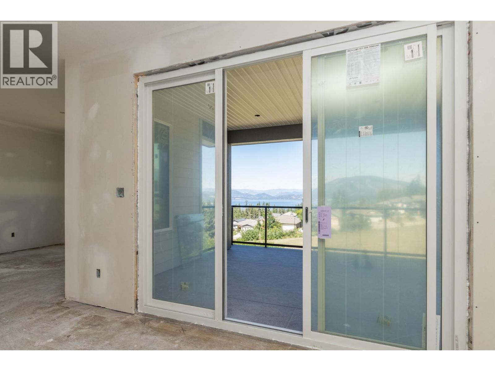 1121 16 Avenue SE, Salmon Arm