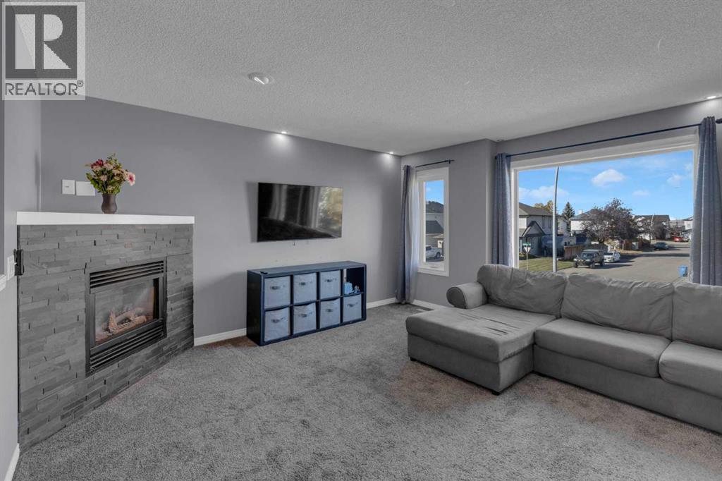 Single Family House for Sale in  Hidden Valley Drive NW Hidden Valley Calgary 
