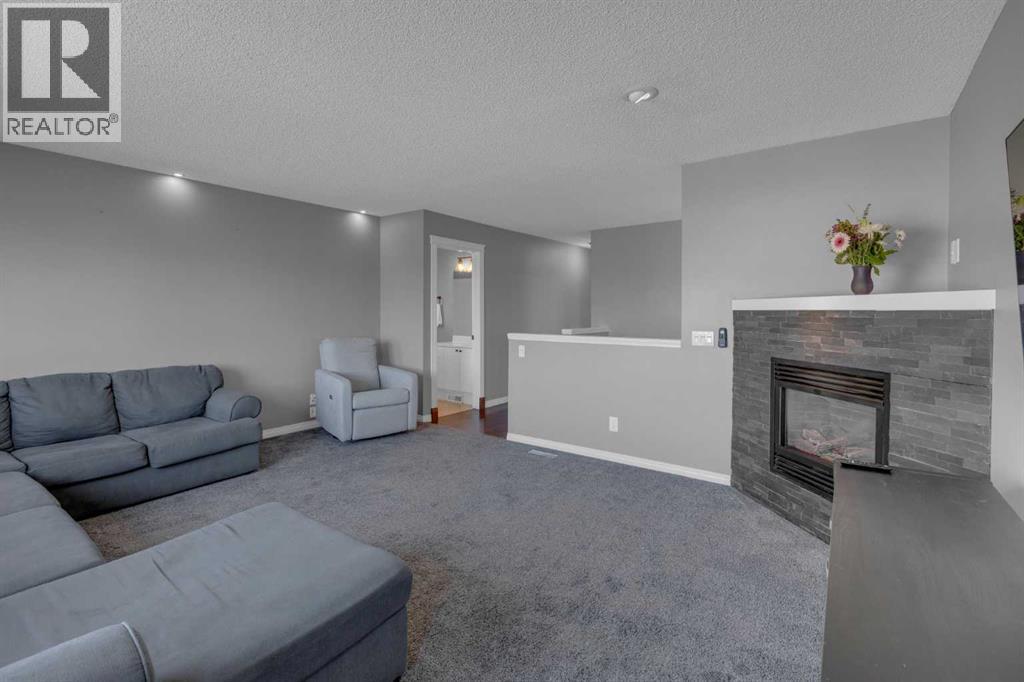 Single Family House for Sale in  Hidden Valley Drive NW Hidden Valley Calgary 