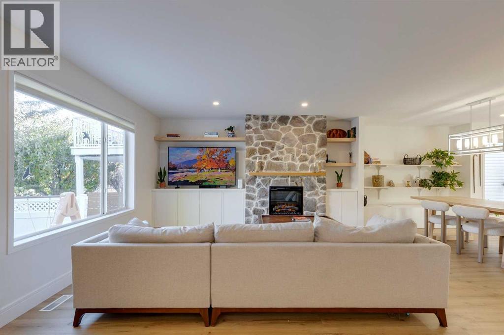 Single Family House for Sale in  Scenic View Close NW Scenic Acres Calgary 
