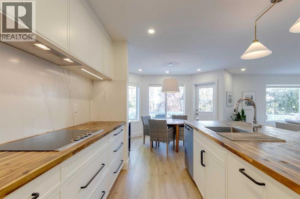 Single Family House for Sale in  Scenic View Close NW Scenic Acres Calgary 