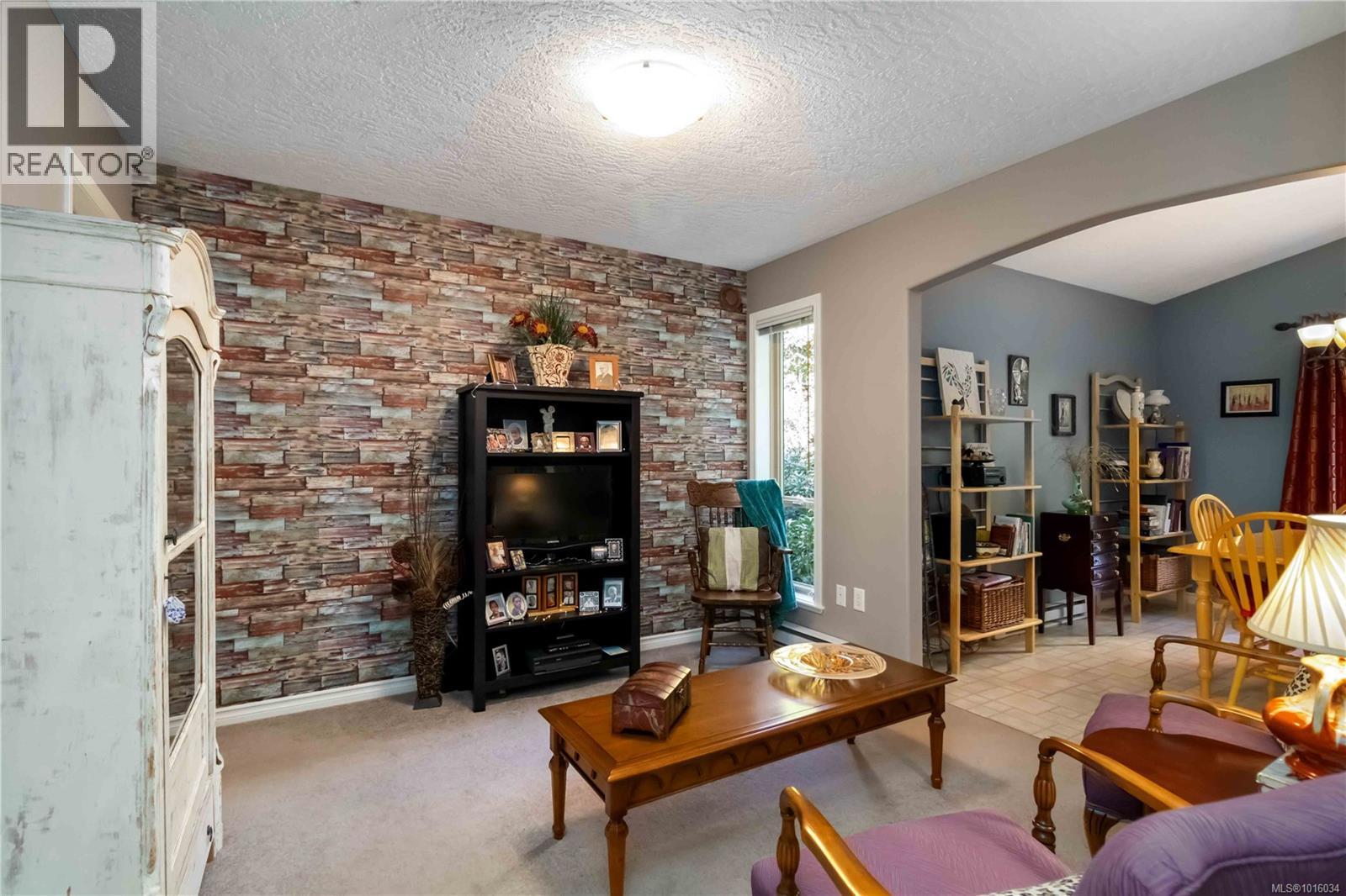 23 127 ALDERSMITH Place, View Royal