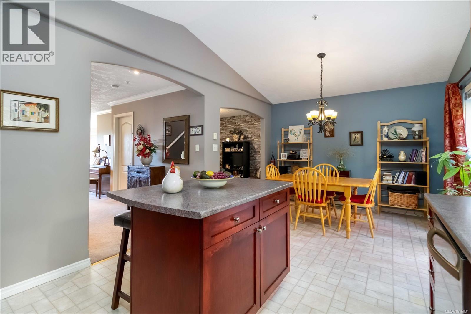 23 127 ALDERSMITH Place, View Royal