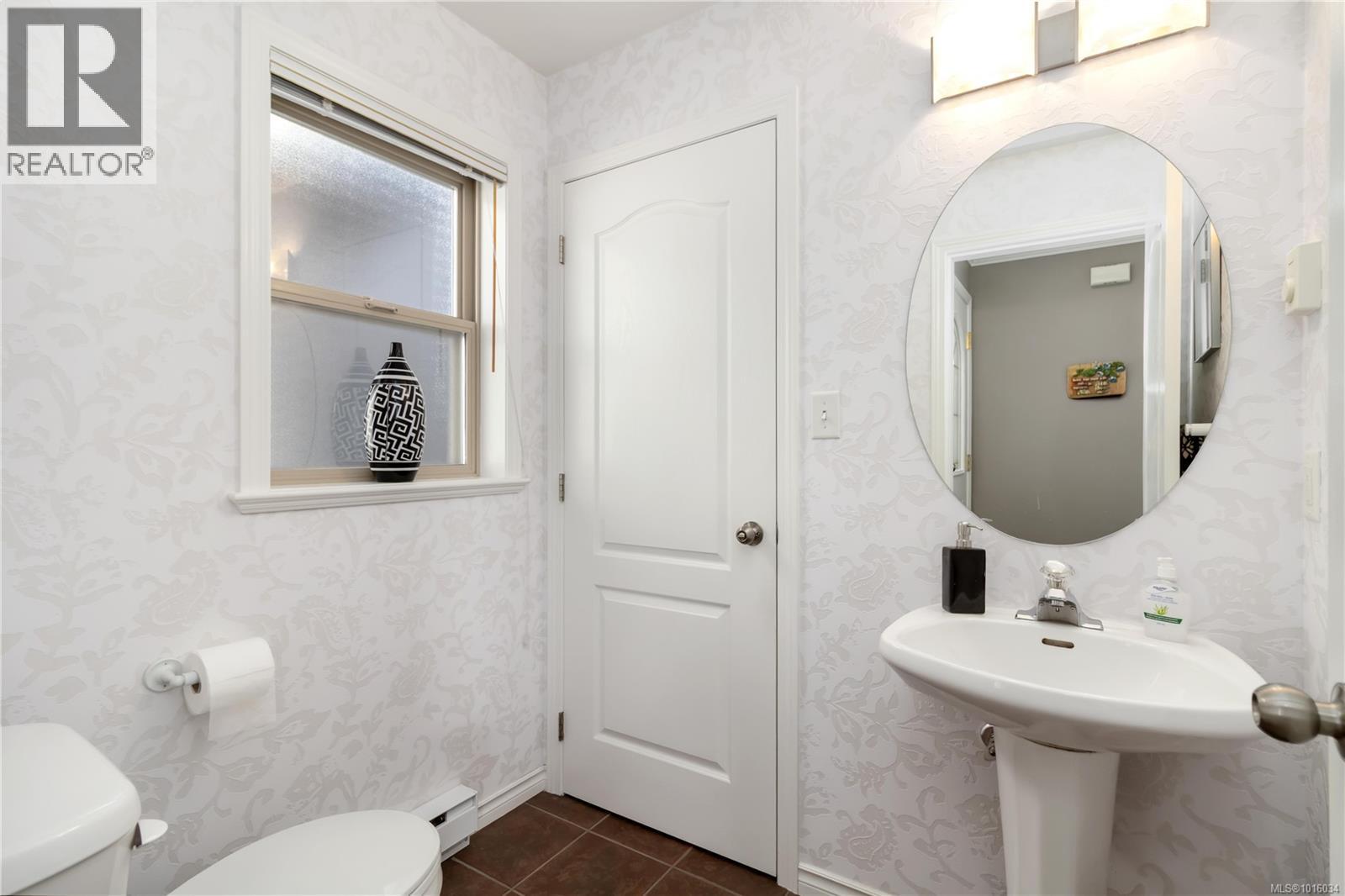 23 127 ALDERSMITH Place, View Royal