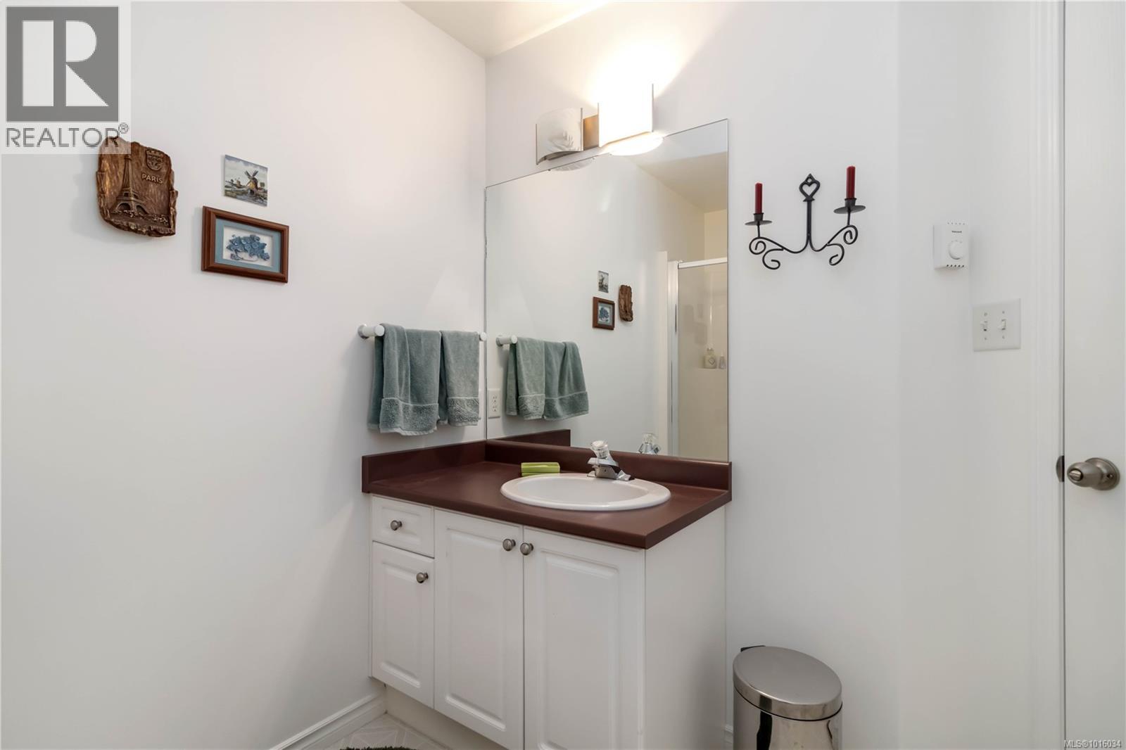23 127 ALDERSMITH Place, View Royal