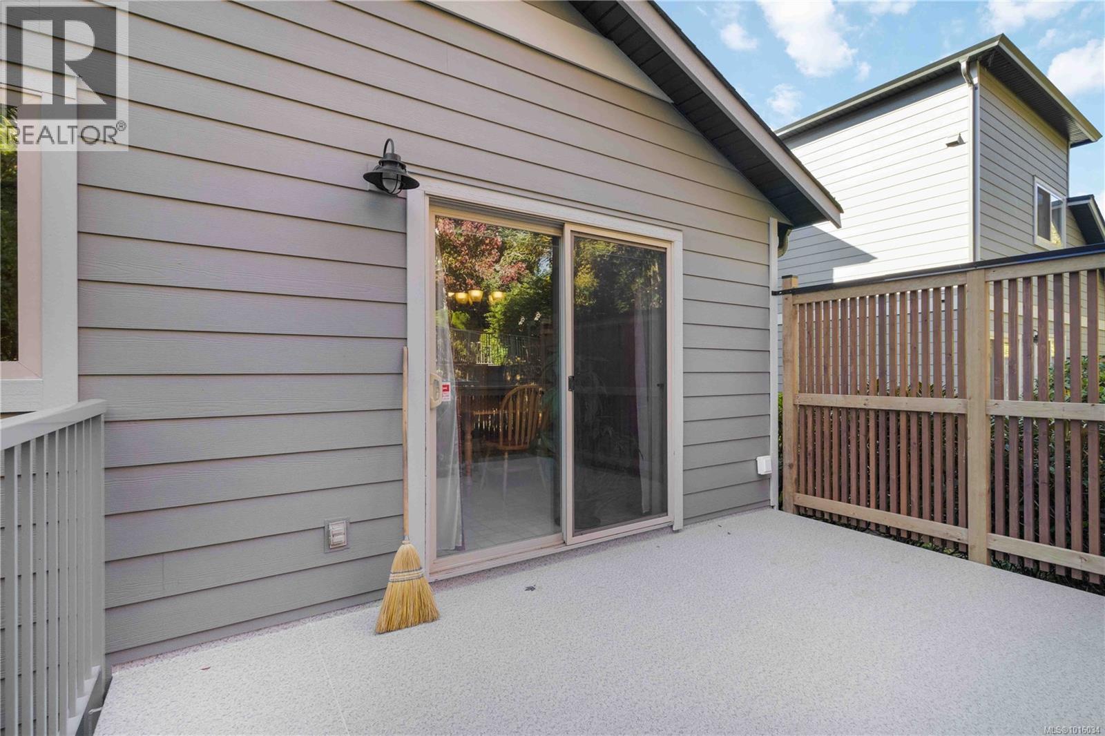 23 127 ALDERSMITH Place, View Royal