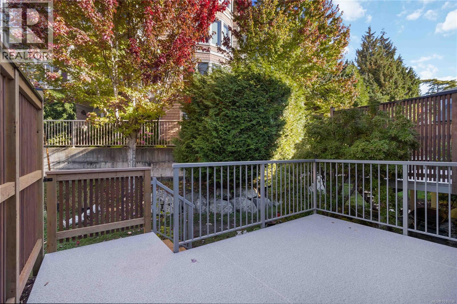 23 127 ALDERSMITH Place, View Royal