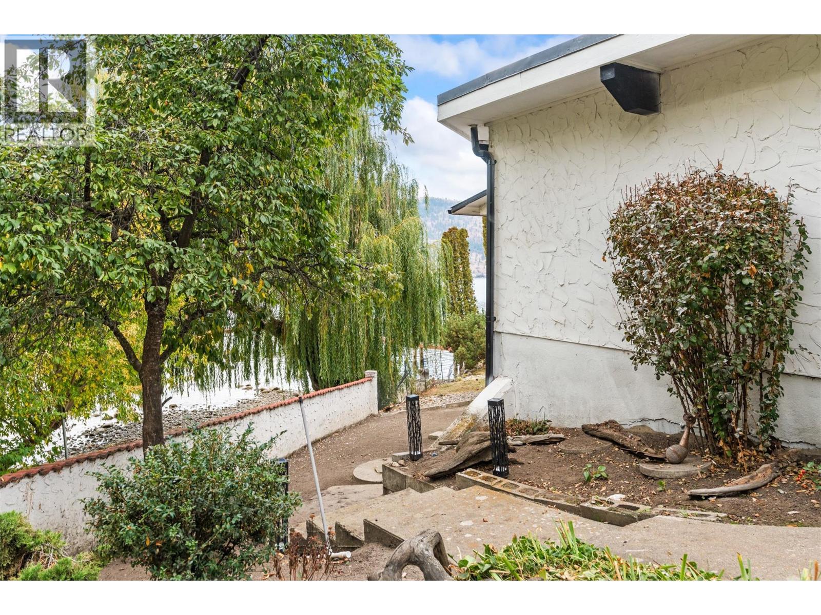  8997 Peters Road, Vernon