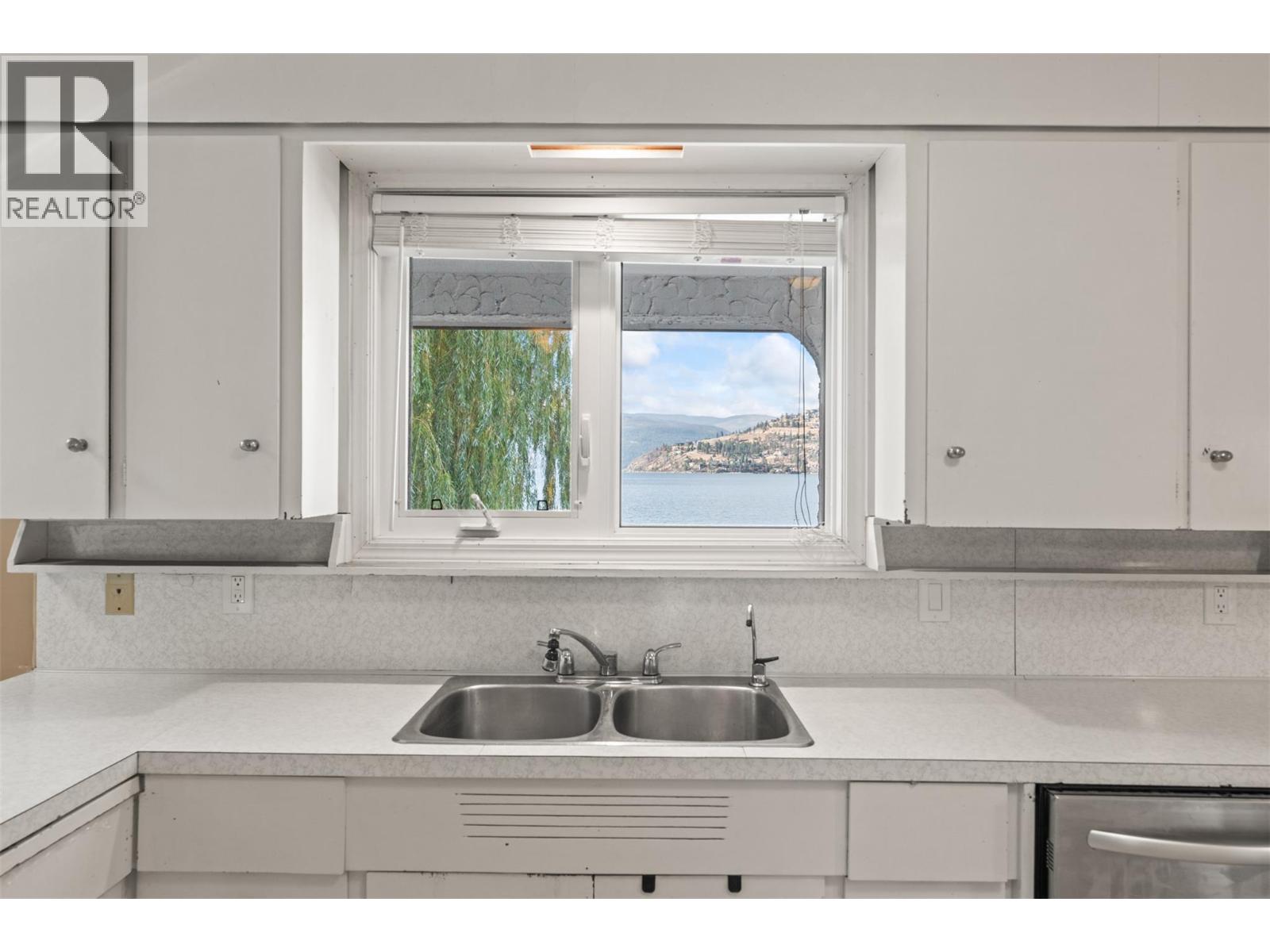  8997 Peters Road, Vernon
