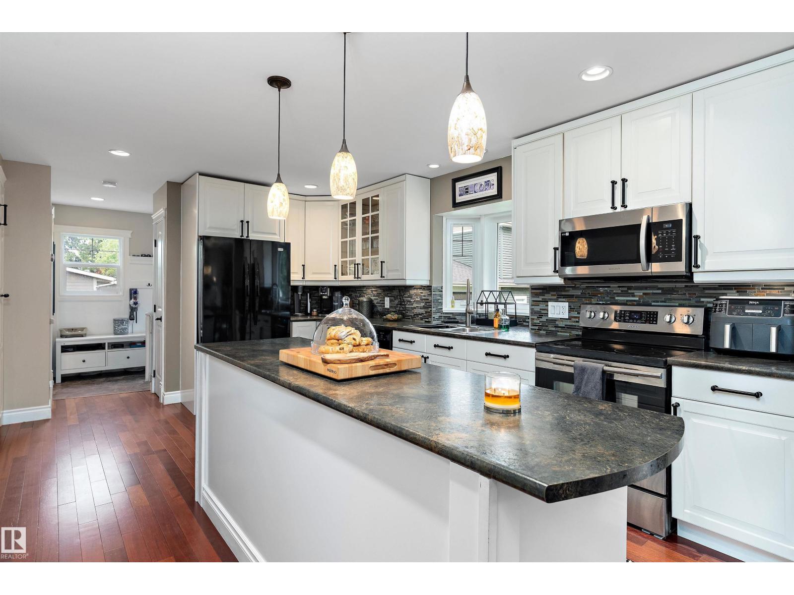 10765 65 ST NW, Edmonton