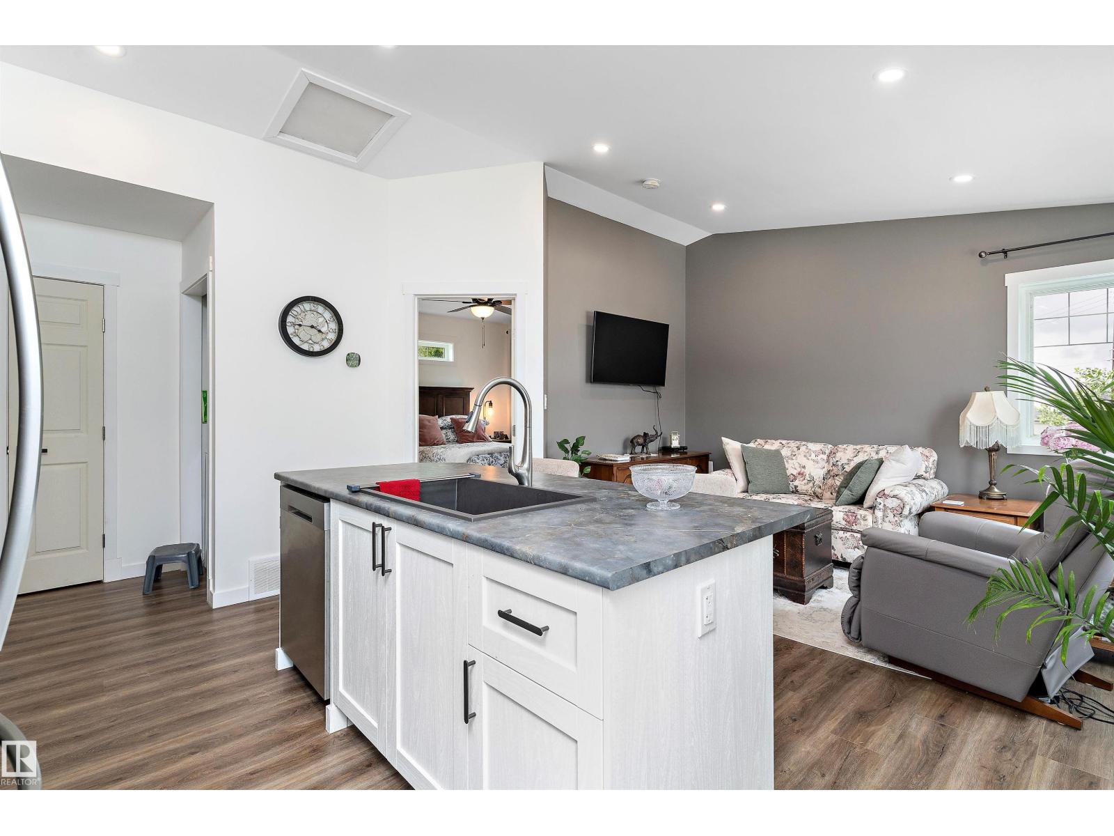 10765 65 ST NW, Edmonton