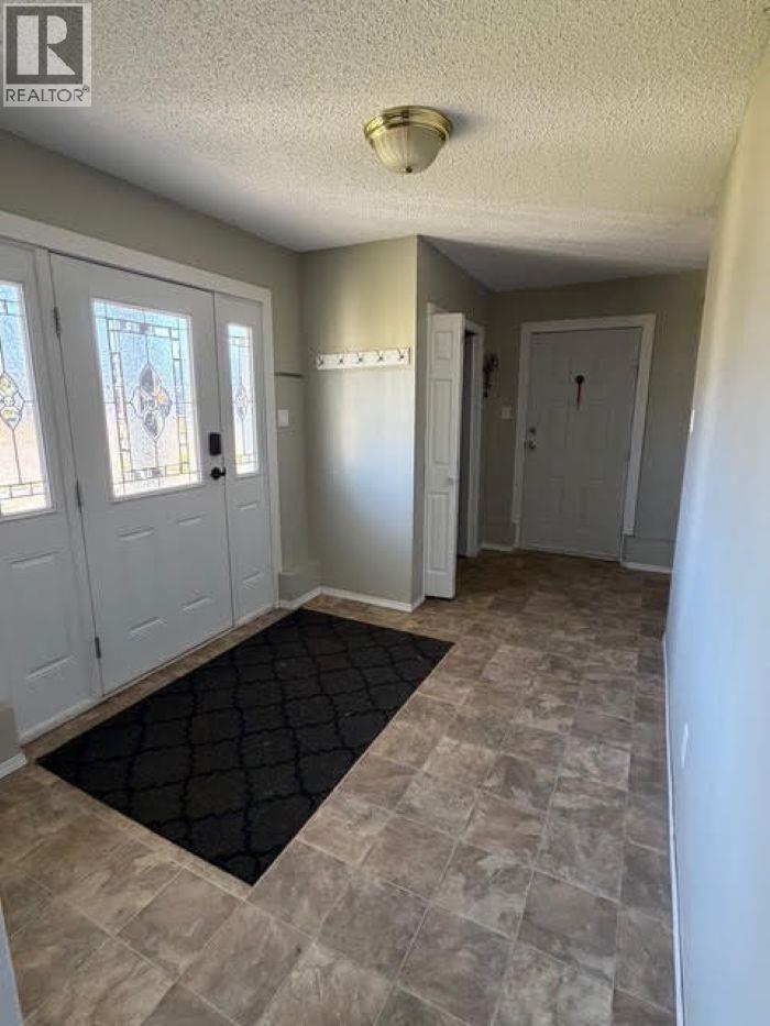 519 BABINE DRIVE, Mackenzie