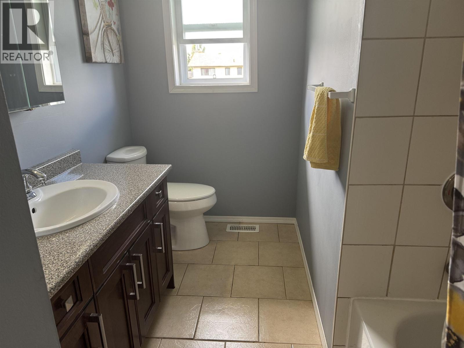 519 BABINE DRIVE, Mackenzie