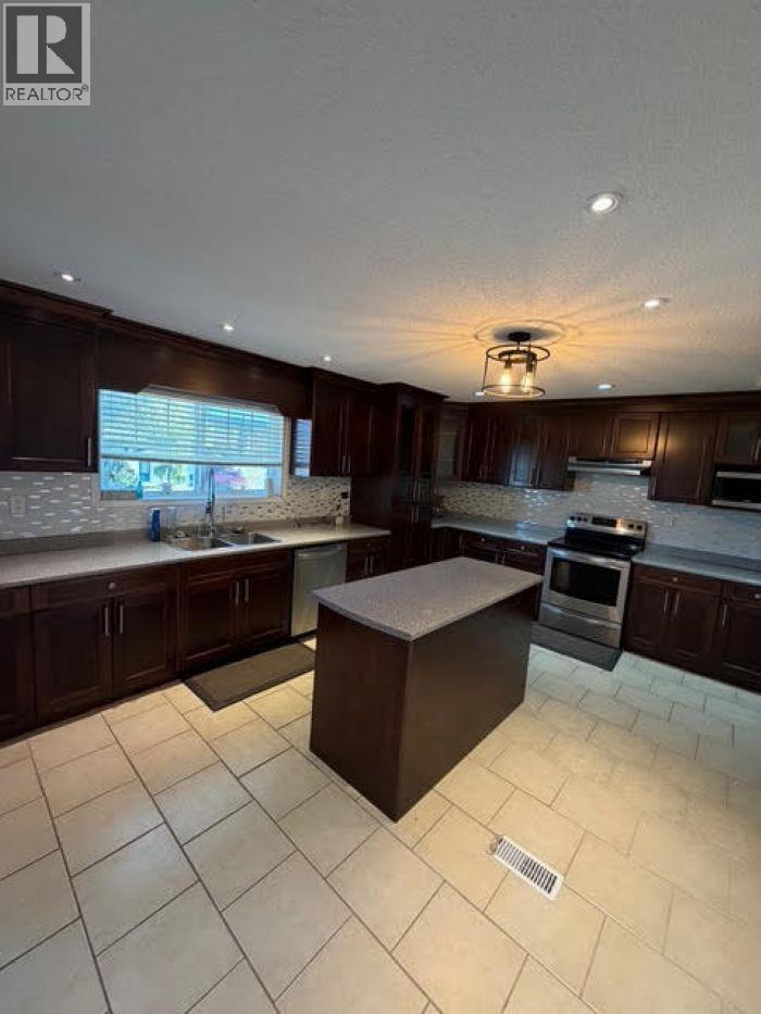 519 BABINE DRIVE, Mackenzie